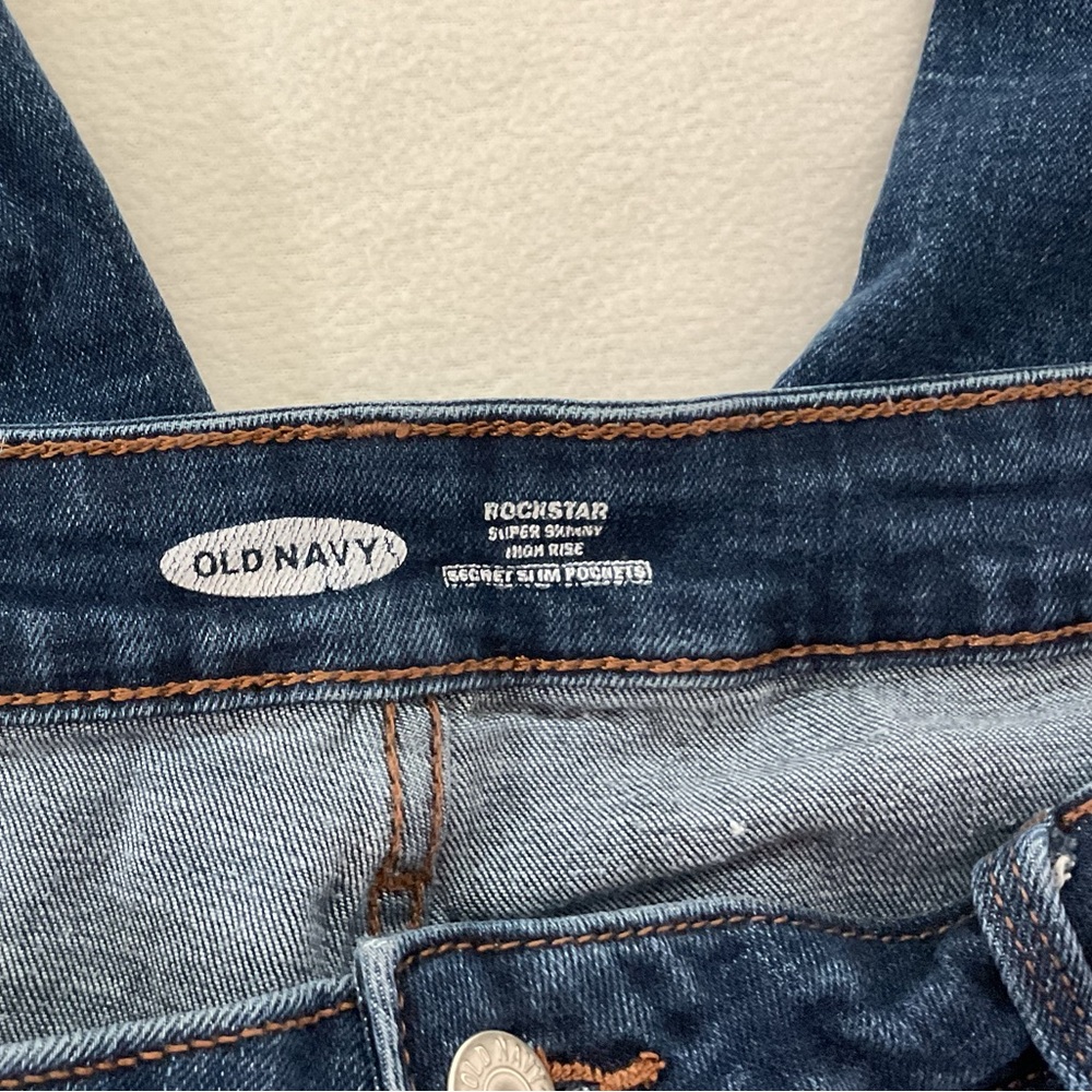 OLD NAVY ROCKSTAR SUPER SKINNY HIGH-RISE JEANS - SZ 16 - Picture 5 of 6